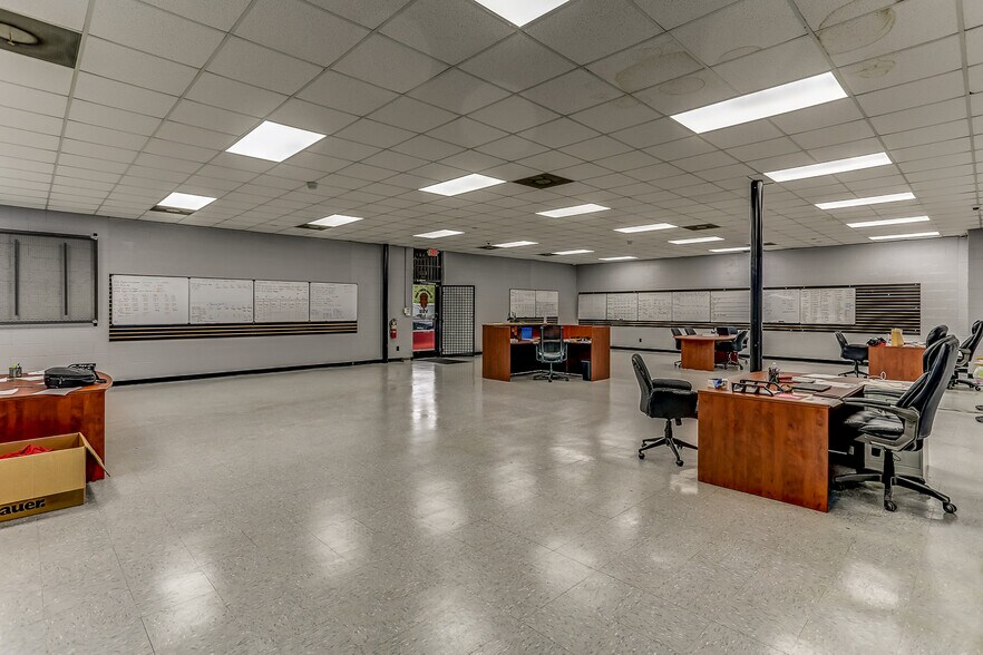 More Photos Of 6920 Winchester Rd, Memphis Freestanding For Sale