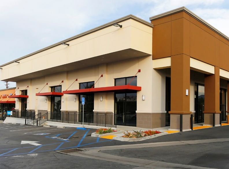 More Photos Of 119-207 N Grand Ave, Covina Unknown For Lease