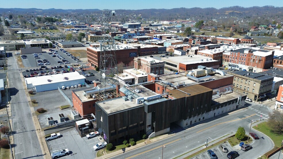 More Photos Of 112 6th St, Bristol Telecom Hotel Data Hosting For Sale