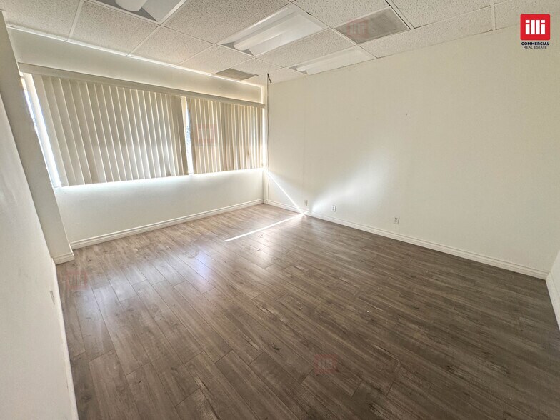 More Photos Of 7136 Haskell Ave, Van Nuys Office For Lease