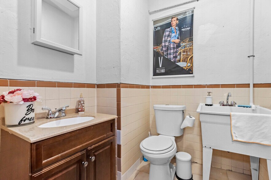 More Photos Of 236-242 Main St, Malden Storefront Retail Residential For Lease