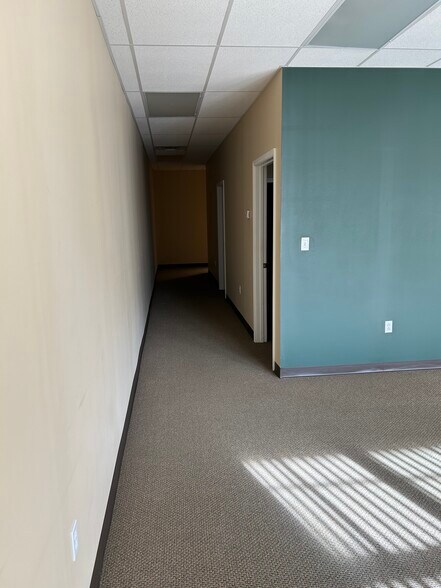 More Photos Of 2100 S Illinois St, Belleville Coworking Space