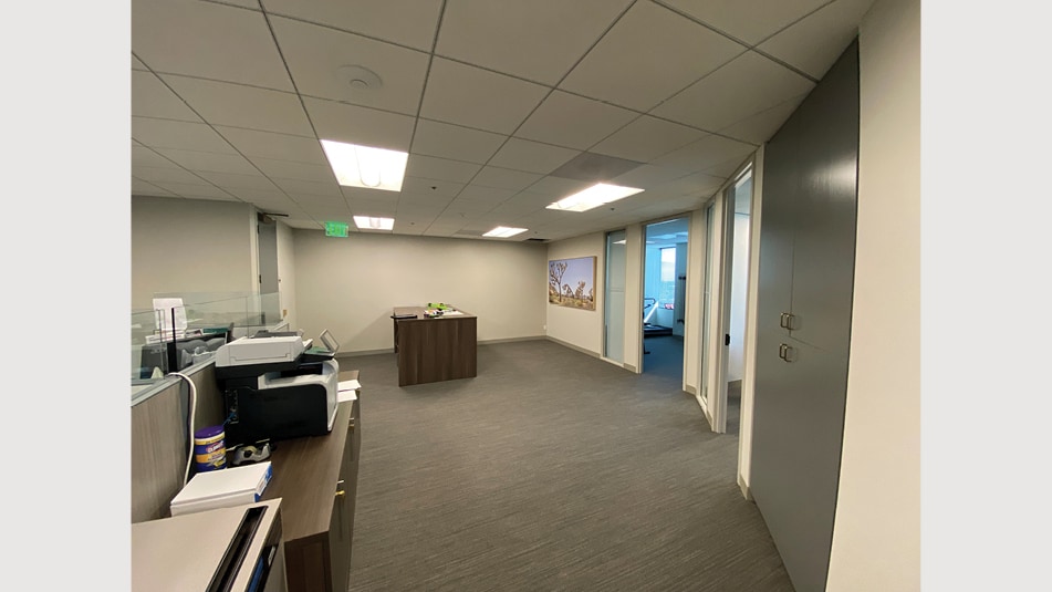 More Photos Of 15260 ventura Blvd, Sherman Oaks Office For Lease