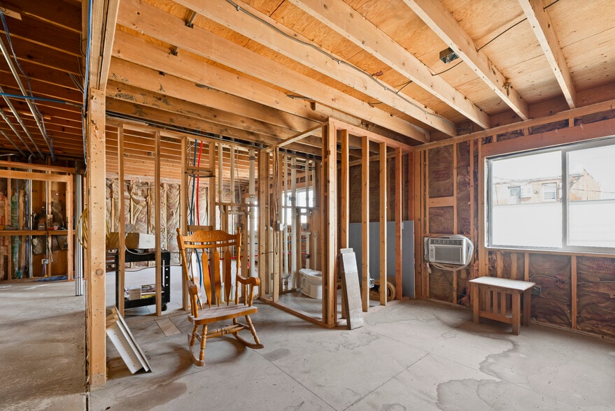 More Photos Of 537 2nd St, Havre Hotel For Sale