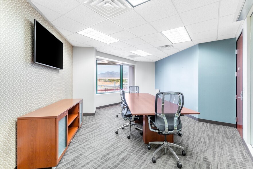 More Photos Of 302 E Carson Ave, Las Vegas Coworking Space