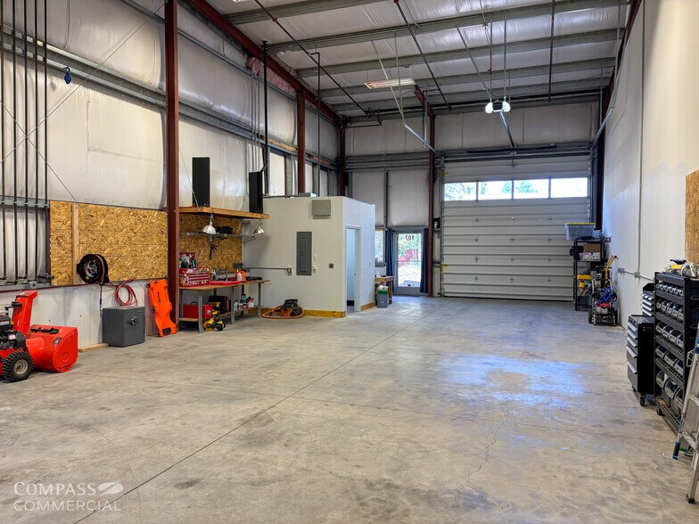 More Photos Of 63075 Crusher Ave, Bend Manufacturing For Sale