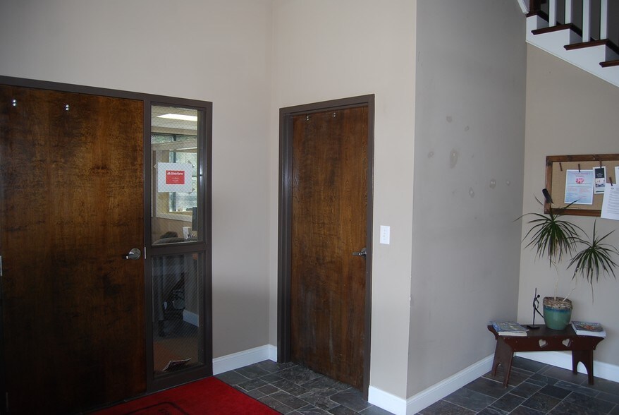 More Photos Of 519 Lancaster Ave, Malvern Office For Sale