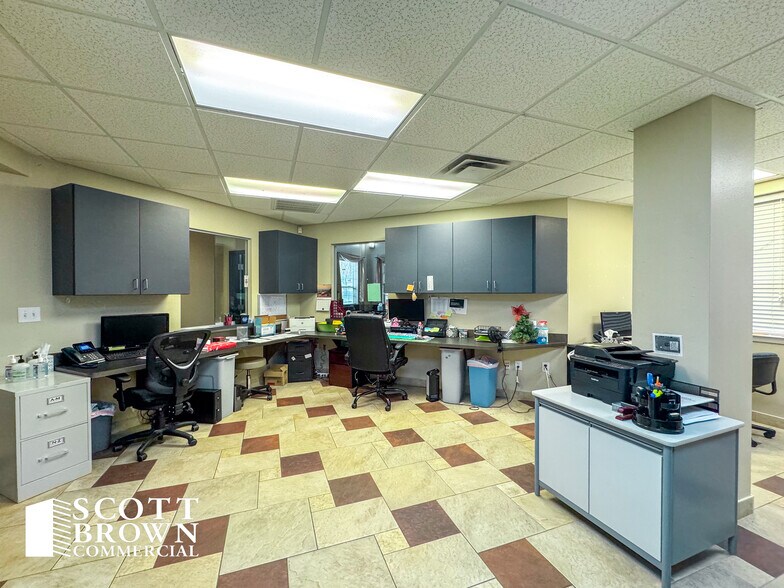 More Photos Of 3303 Colorado Blvd, Denton Medical For Lease