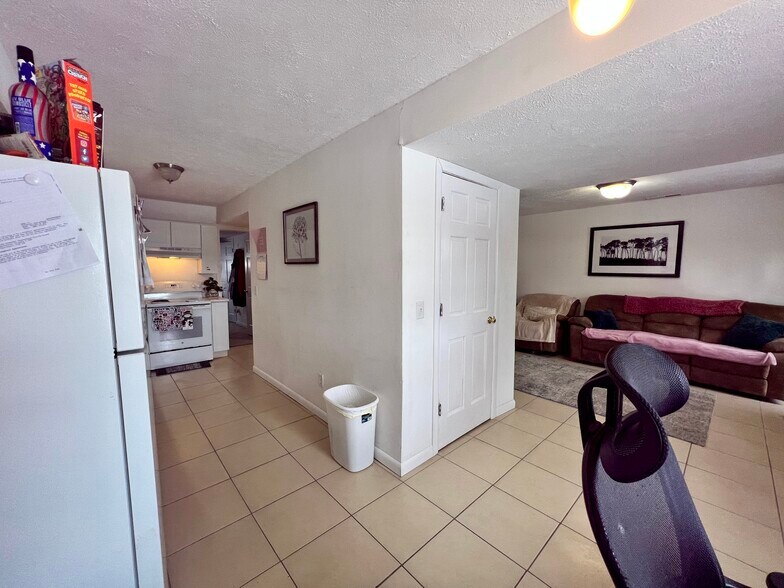 More Photos Of 308 Low St, Bloomington Apartments For Sale