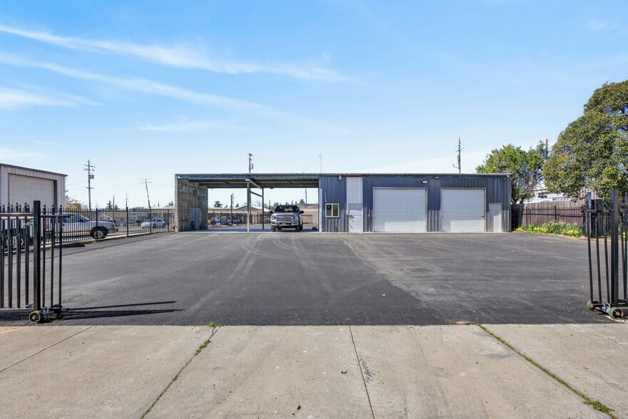 More Photos Of 1110 Ramirez St, Marysville Auto Dealership For Sale