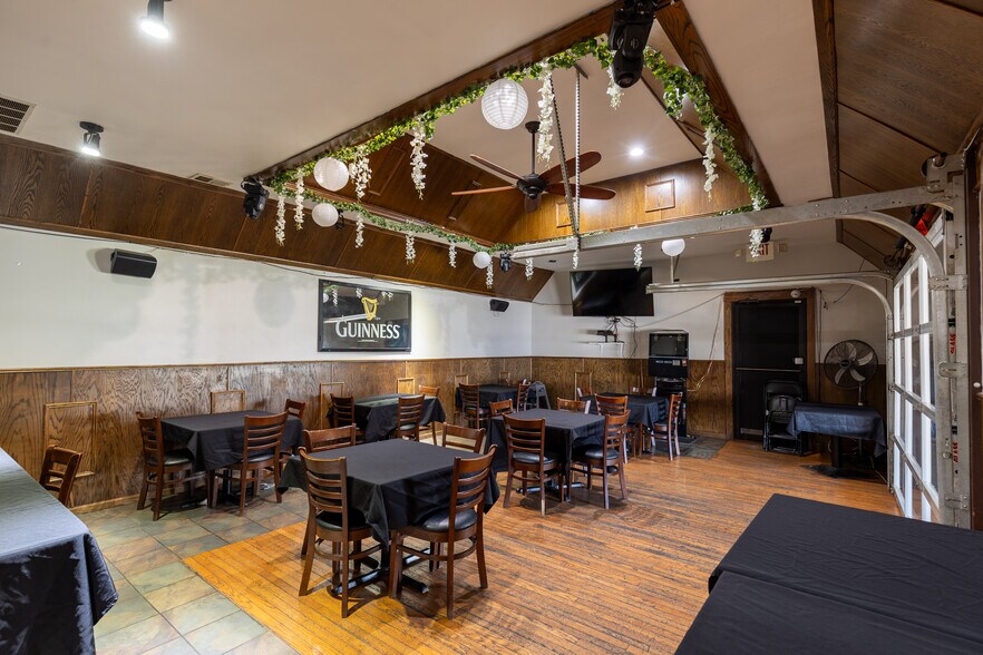 More Photos Of 7815 Ogden Ave, Lyons Restaurant For Sale