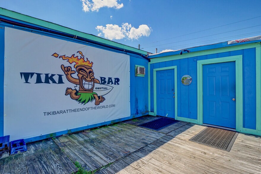 More Photos Of 2181 New River Inlet Rd, North Topsail Beach Convenience Store For Sale