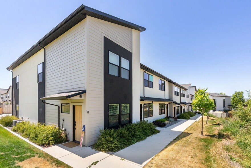 Primary Photo Of 254 N Spring Creek Pky, Providence Apartments For Sale