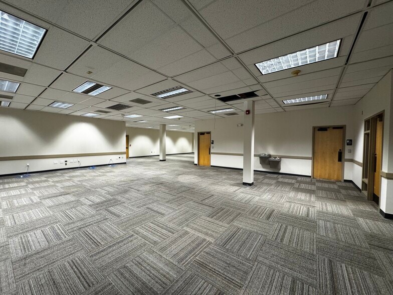 More Photos Of 1628 Browning Rd, Columbia Loft Creative Space For Lease
