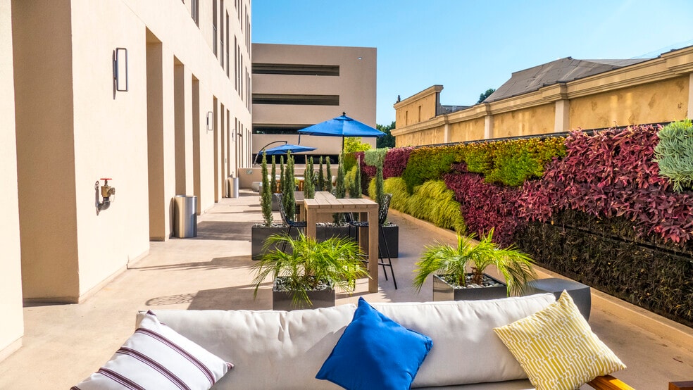 More Photos Of 790 E Colorado Blvd, Pasadena Office For Lease