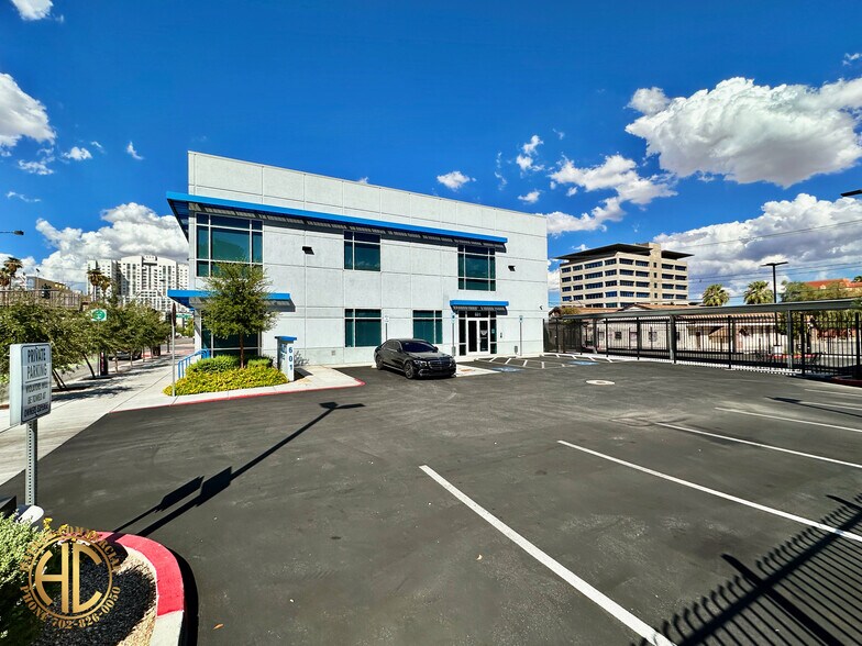 More Photos Of 601 E Bridger Ave, Las Vegas Office For Lease