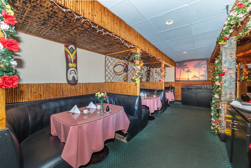 More Photos Of 768 Stuyvesant Ave, Lyndhurst General Retail For Sale