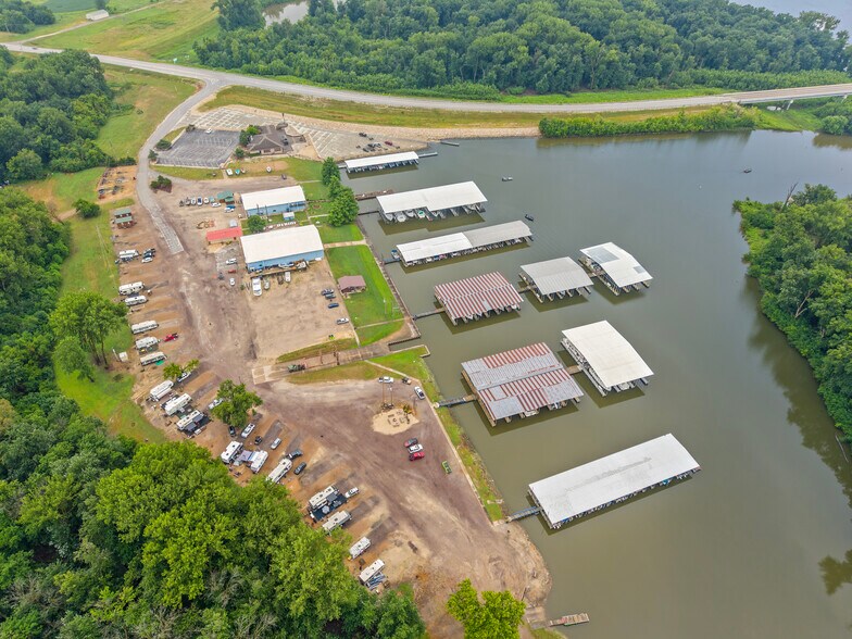 More Photos Of 13495 US Highway 54, Rockport Marina For Sale