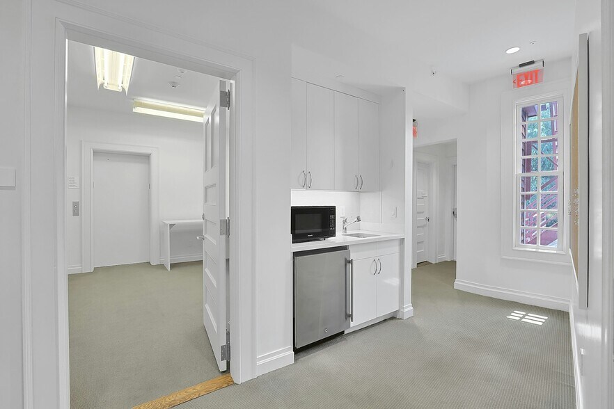 More Photos Of 20 Nazareth Way, Philipstown Specialty For Sale