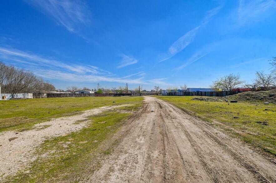 More Photos Of 1760 Allen Genoa Rd, Houston Land For Sale
