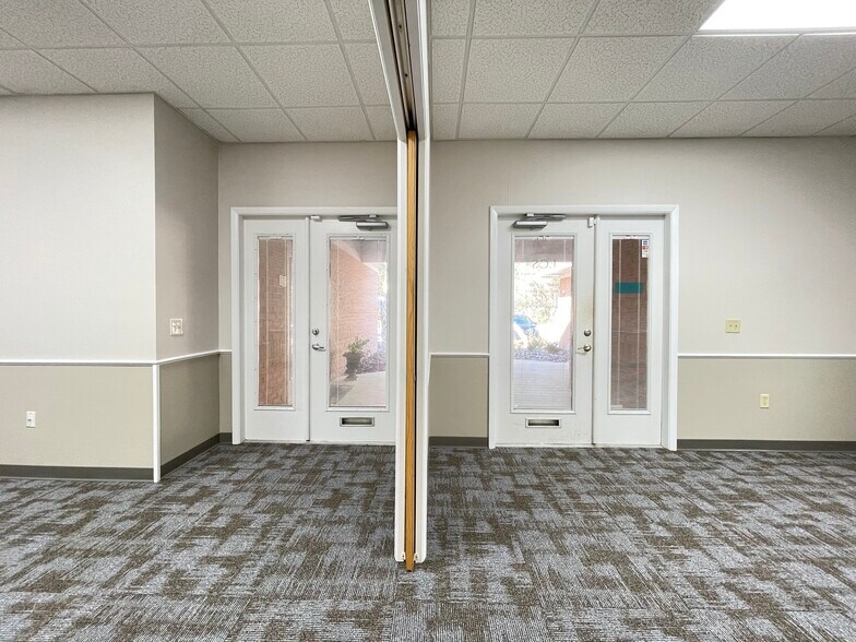 More Photos Of 4703 NW 53rd Ave, Gainesville Office For Sale