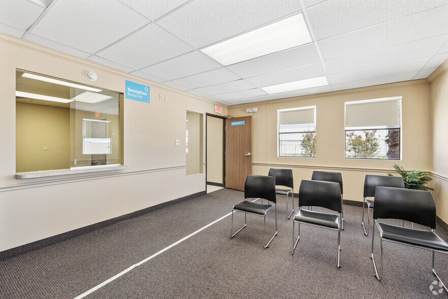 More Photos Of 434 Urenda Loop, Carrizo Springs Industrial For Sale