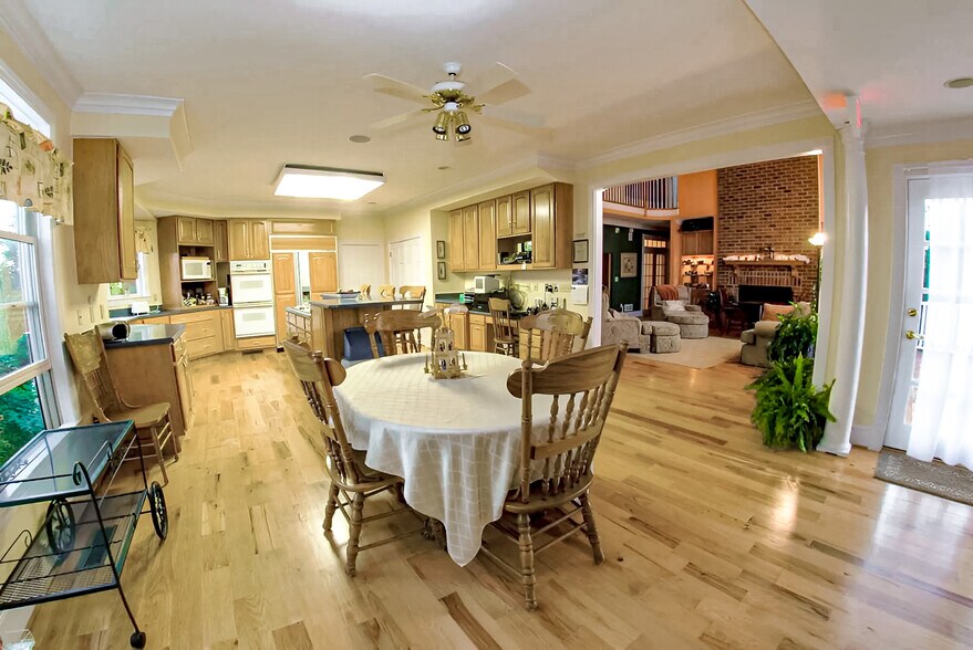 More Photos Of 105 Marshland Ln, Greer Hospitality For Sale