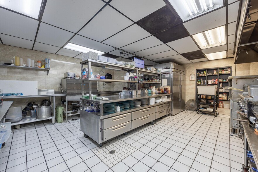 More Photos Of 93 S Hall St, LaBelle Restaurant For Sale