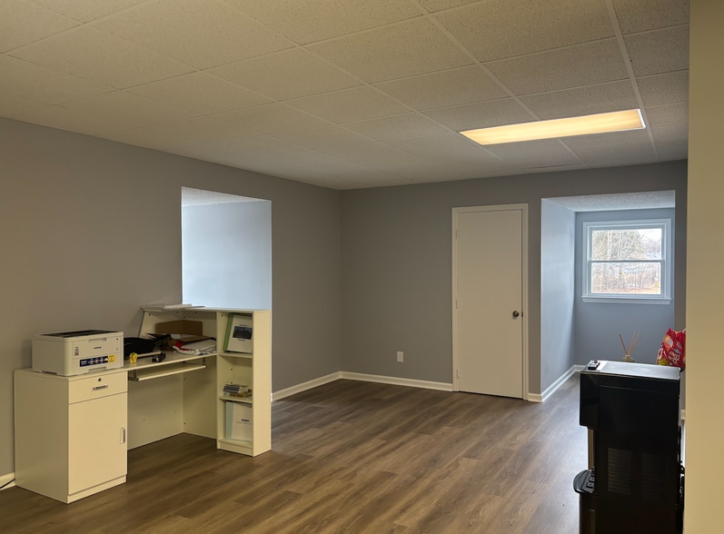 More Photos Of 508 Arbor Hill Rd, Kernersville Office For Lease