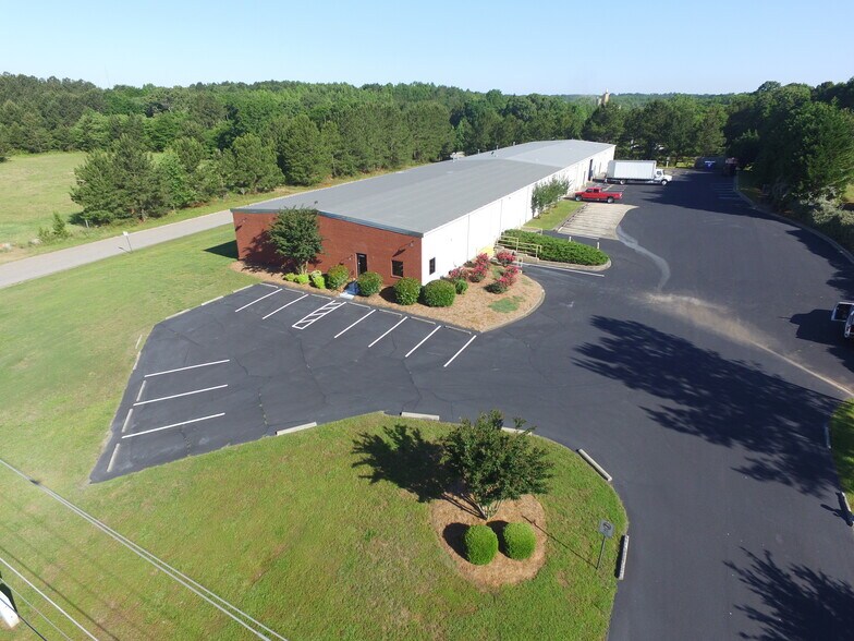 More Photos Of 9550 Jackson Trail Rd, Hoschton Warehouse For Lease