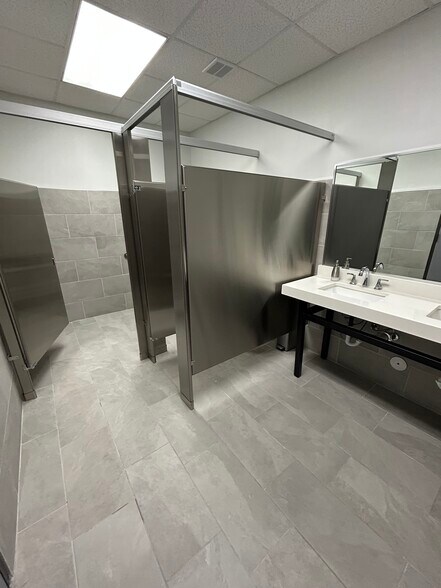 More Photos Of 4655 Techniplex Dr, Stafford Office For Lease