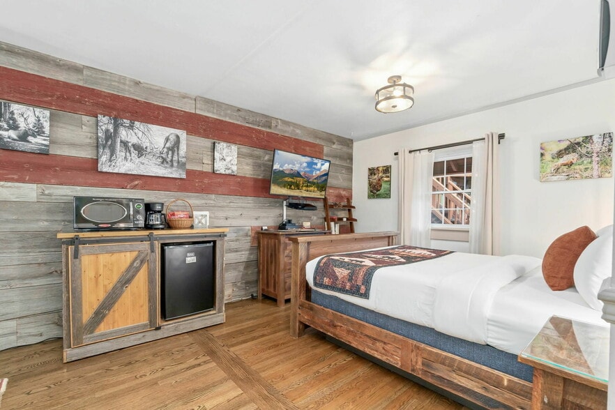 More Photos Of 4980 Highway 73, Evergreen Hotel For Sale