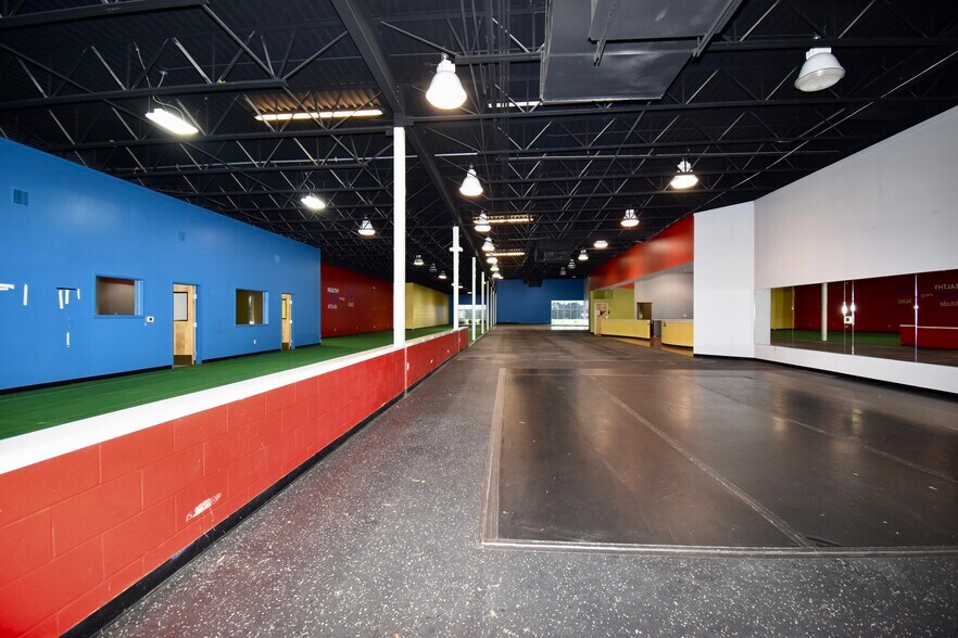 More Photos Of 1721-1751 Vann Dr, Jackson Unknown For Lease