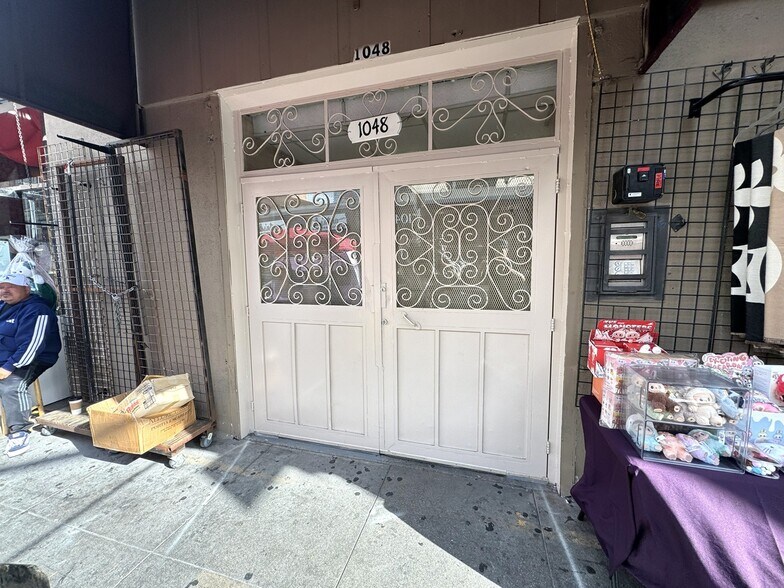 More Photos Of 1048 Santee St, Los Angeles Warehouse For Lease