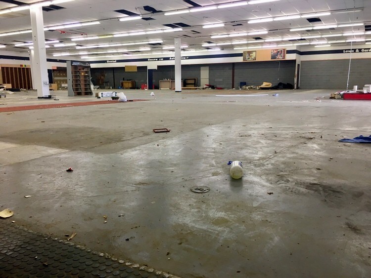 More Photos Of 250-600 Covered Vlg, Belding Storefront For Lease