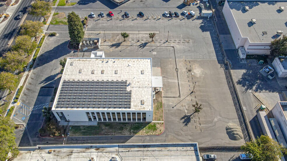 More Photos Of 3185 M St, Merced Medical For Sale