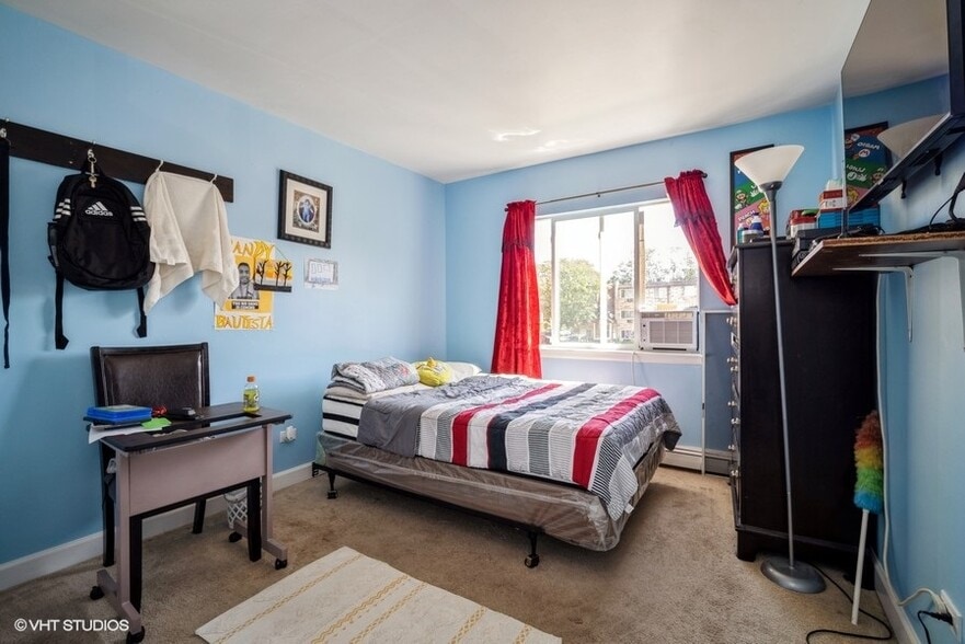 More Photos Of 1747 W Chariot Ct, Mount Prospect Apartments For Sale