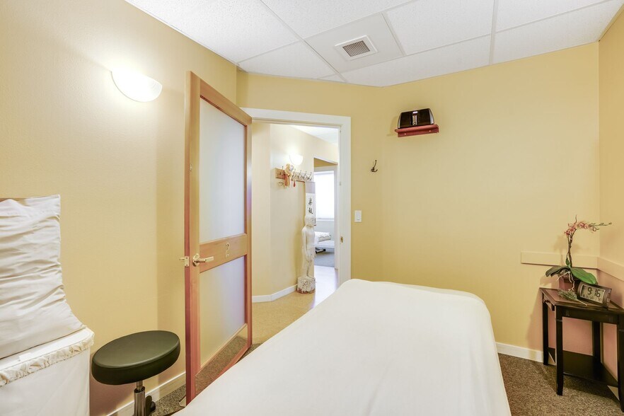 More Photos Of 1712 12th, The Dalles Medical For Sale