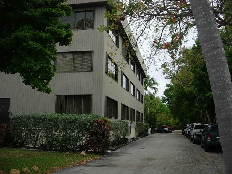 More Photos Of 81990 Overseas Hwy, Islamorada Office For Lease