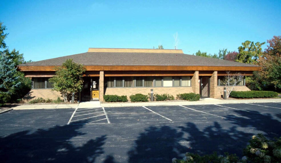 More Photos Of 21825 Chagrin Blvd, Beachwood Office For Lease