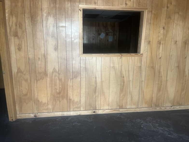 More Photos Of 1009 Putman Dr NW, Huntsville Warehouse For Lease