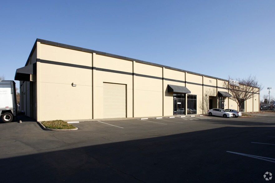 More Photos Of 175 Commerce Cir, Sacramento Warehouse For Lease
