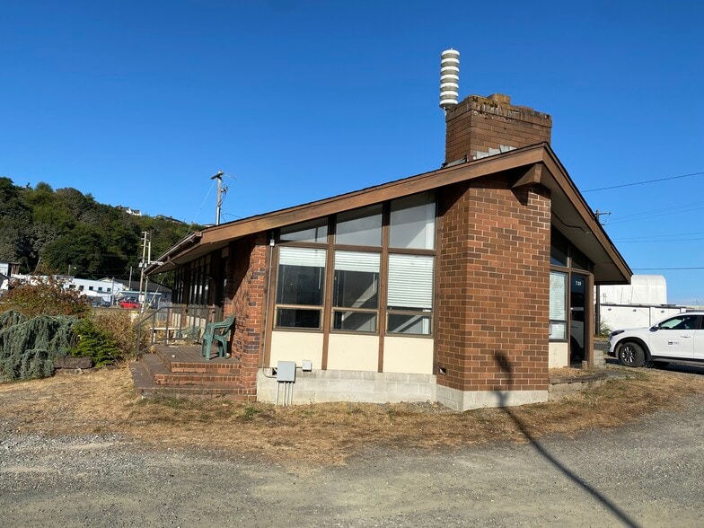 More Photos Of 720 Marine Dr, Port Angeles General Retail For Lease