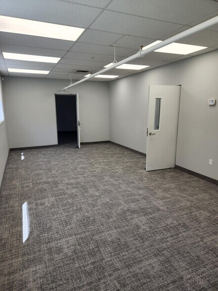 More Photos Of 11 Crissey Rd, Great Barrington Warehouse For Sale