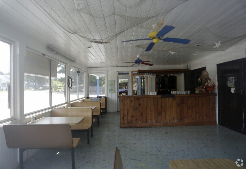 More Photos Of 251 Elm St, Milford Restaurant For Sale