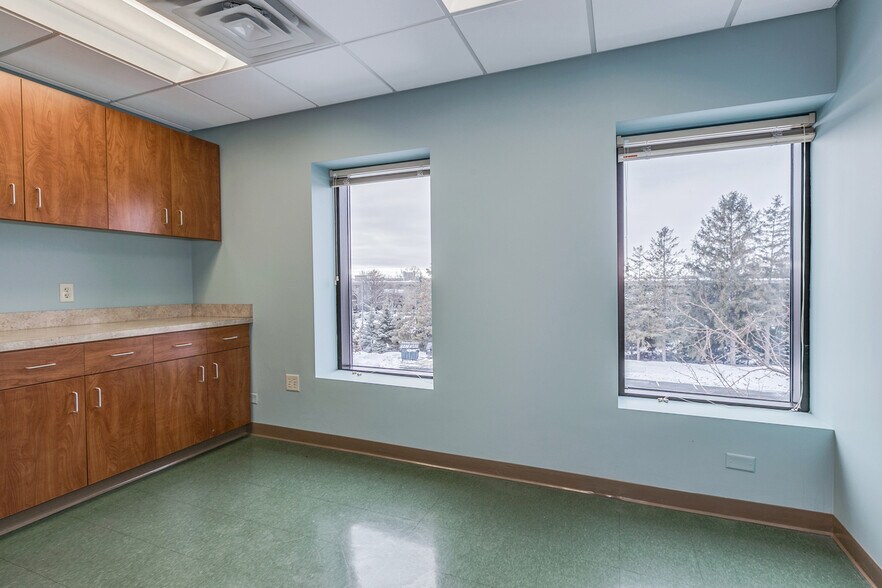 More Photos Of 7300 France Ave S, Edina Medical For Lease