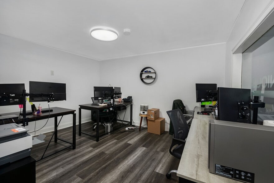 More Photos Of 613-617 Summer St, Lynn Storefront For Sale