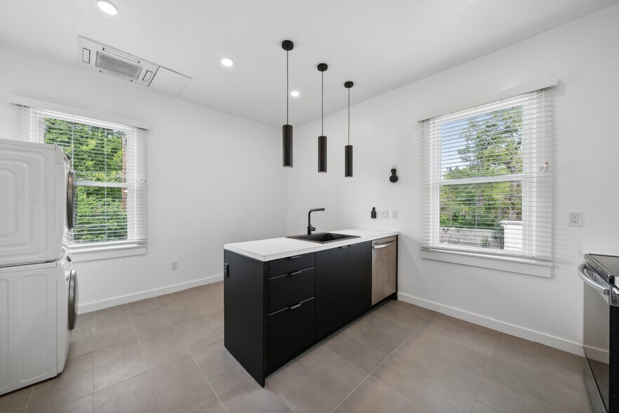 More Photos Of 2810 Griffin Ave, Richmond Apartments For Sale