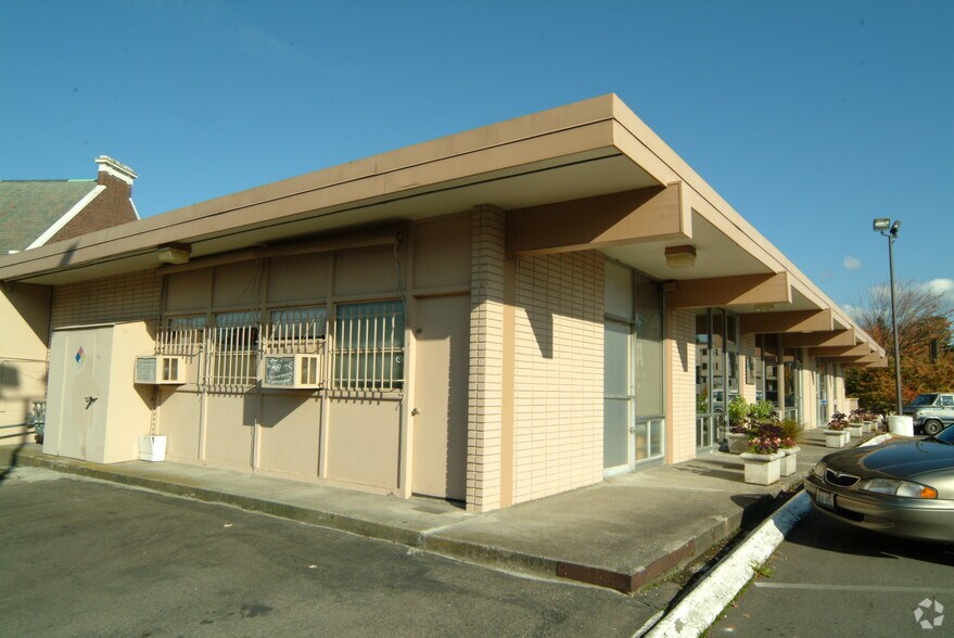 More Photos Of 4743 Rainier Ave S, Seattle Office For Lease