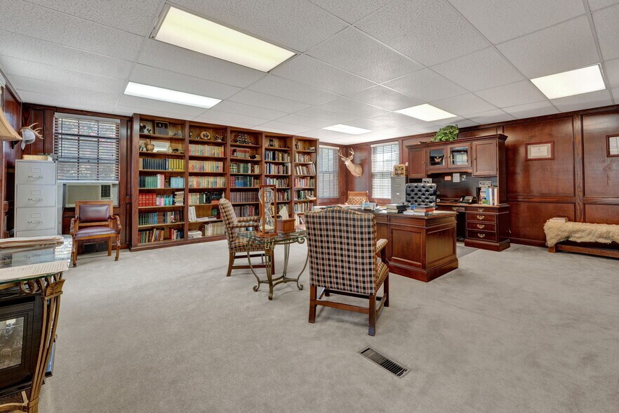 More Photos Of 3232 Covington Pike, Memphis Religious Facility For Sale